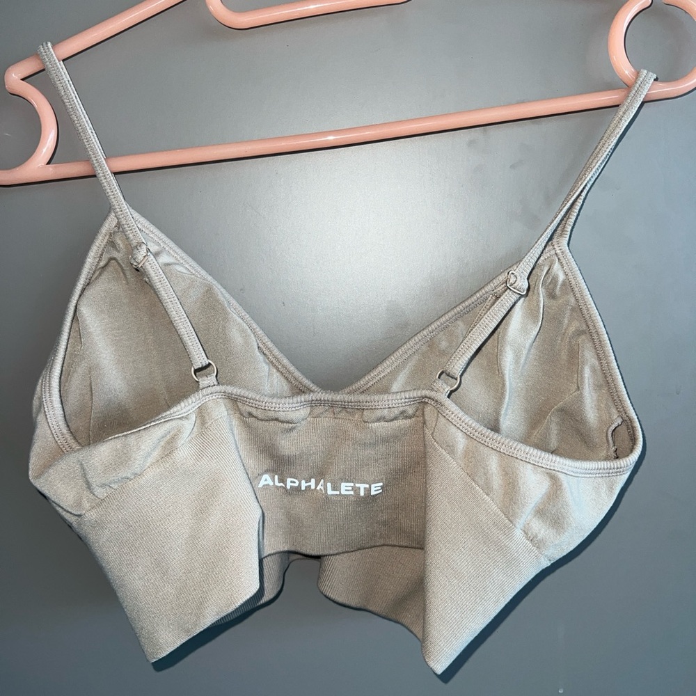 Alphalete Seamless Ribbed Bra - Linen - Picture 5 of 5